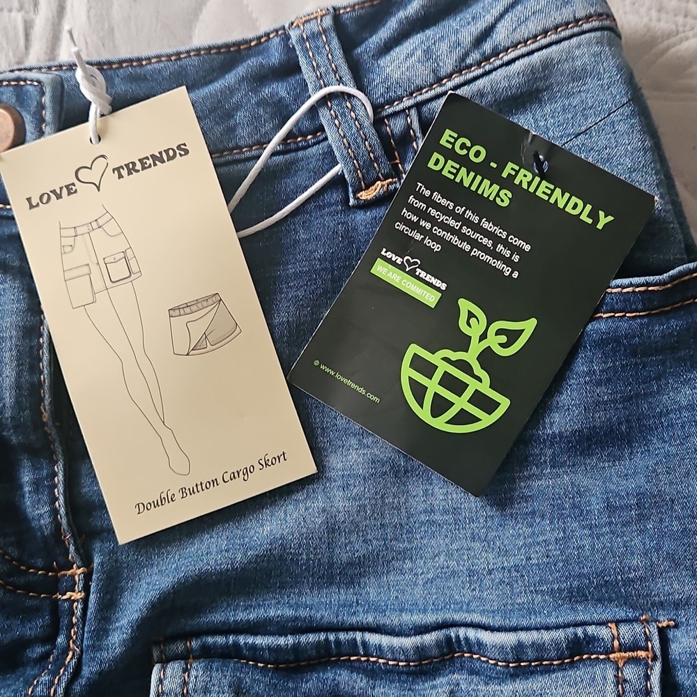 NWT Denim Cargo Women Shorts - Picture 9 of 9